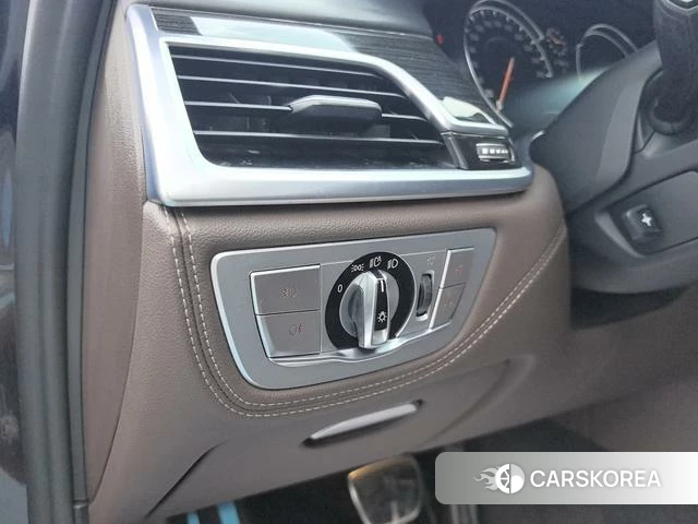 BMW 7 series 2018 Черный из Китая, фото 4