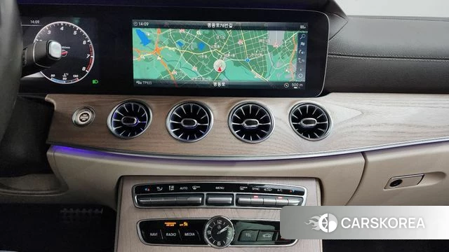 Mercedes-Benz E-Class W213 2019 Темно-зеленый из Кореи, фото 4