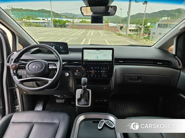 Hyundai Staria 2023 Серебряный из Кореи, фото 4