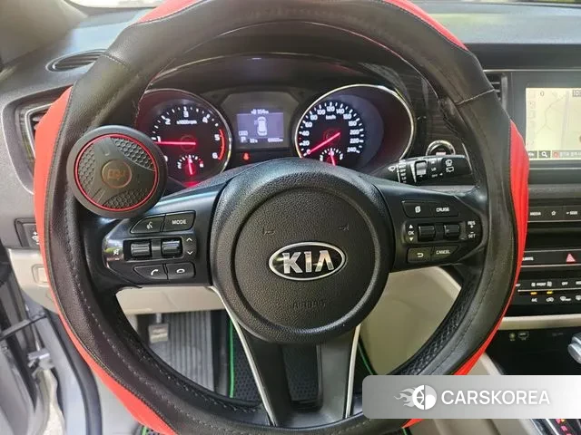 Kia The New Carnival 2019 Серебряный из Кореи, фото 4