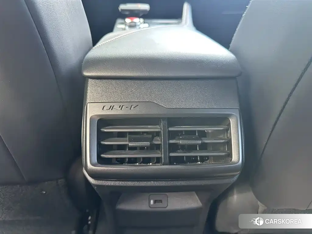Chang'an Changan UNI-V 2023 Silver/gray из Китая, фото 4
