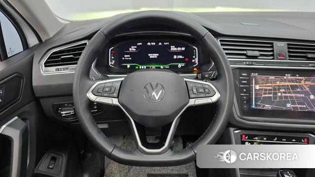 Volkswagen Tiguan second Generation 2022 Белый из Кореи, фото 4