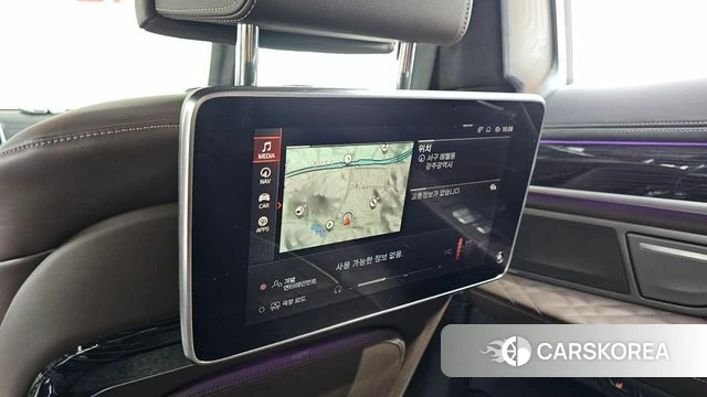 BMW 7 Series (G11) 2021 Серебристо-серый из Кореи, фото 4