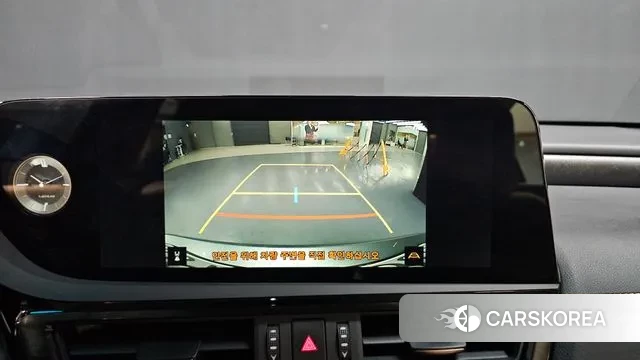 Lexus ES300h 7th generation 2024 Серебристо-серый из Кореи, фото 4