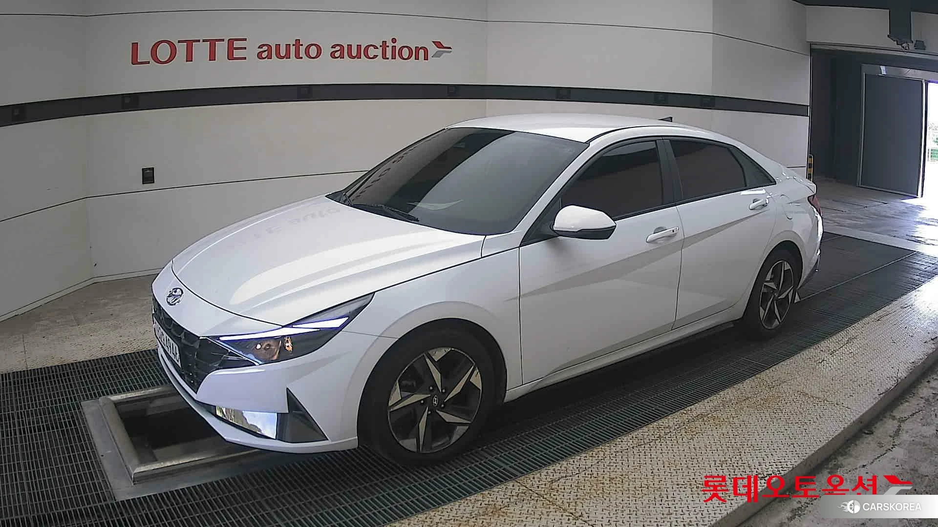 Hyundai Avante Hybrid 2021 Polar White из Кореи, фото 4