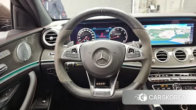Mercedes-Benz E-Class W213 2018 Серебряный из Кореи, фото 4