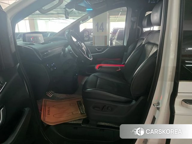 Hyundai Staria 2022 Белый из Кореи, фото 4