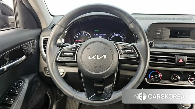 Kia Seltos 2022 Черный из Кореи, фото 4