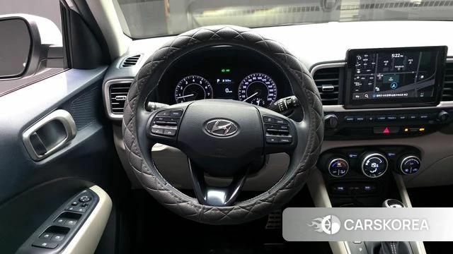 Hyundai Venue 2022 Серебристо-серый из Кореи, фото 4