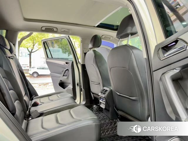 Volkswagen Tiguan L 2021 Шампань из Китая, фото 4