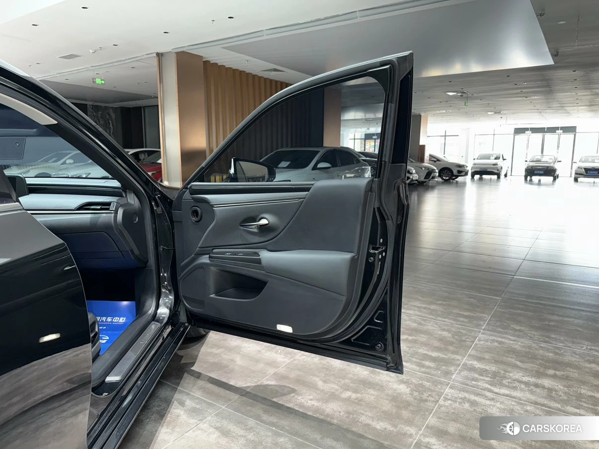 Lexus ES 2019 Черный из Китая, фото 4