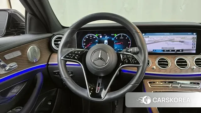 Mercedes-Benz E-Class W213 2023 Черный из Кореи, фото 4