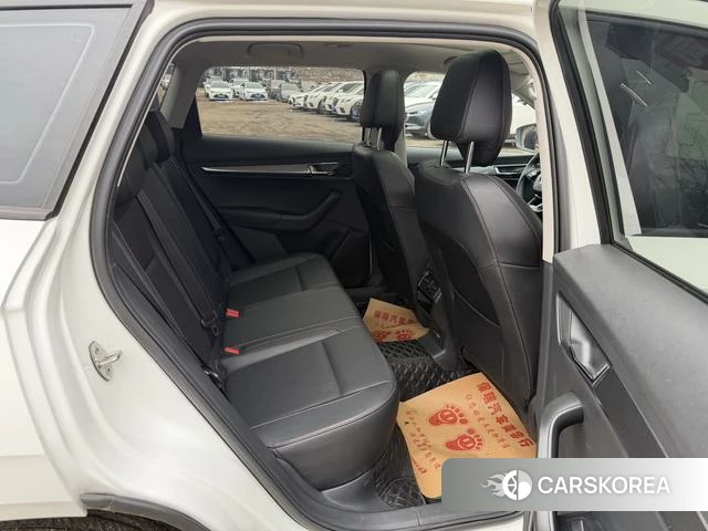 Skoda Krok 2024 Белый из Китая, фото 4