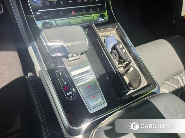 Audi Q8 (4M) 2021 Белый из Кореи, фото 4