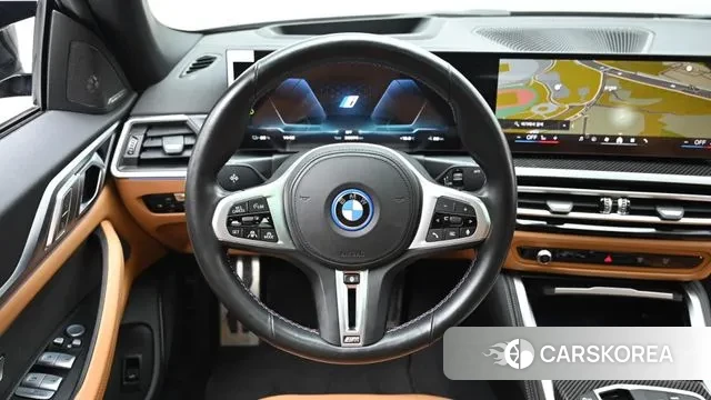 BMW i4 2023 Серебристо-серый из Кореи, фото 4