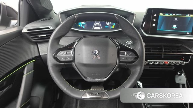 Peugeot e-208 second Generation 2022 Белый из Кореи, фото 4