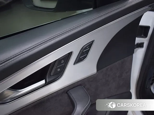 Audi Q8 (4M) 2020 Белый из Кореи, фото 4