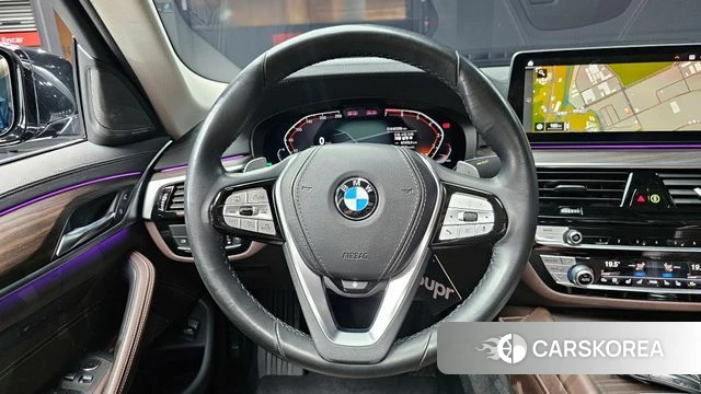 BMW 5 Series (G30) 2022 Черный из Кореи, фото 4