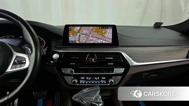 BMW 5 Series (G30) 2020 Белый из Кореи, фото 4