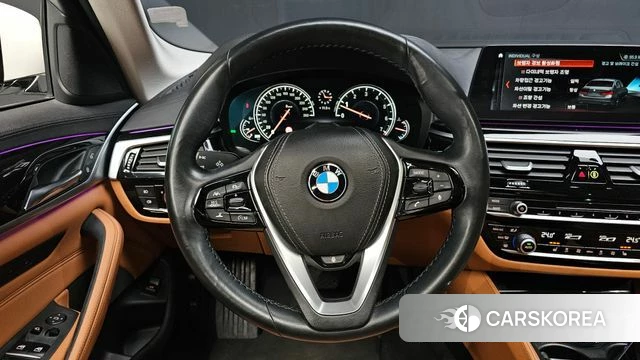 BMW 5 Series (G30) 2018 Белый из Кореи, фото 4