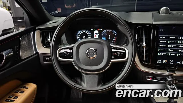 Volvo XC60 second Generation 2020 Белый из Кореи, фото 4