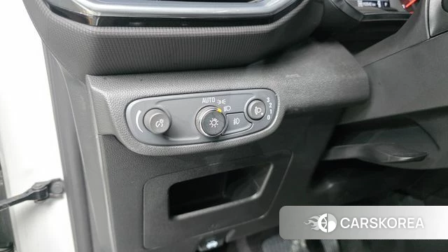 Chevrolet (GM Daewoo) Trailblazer 2022 Белый из Кореи, фото 4