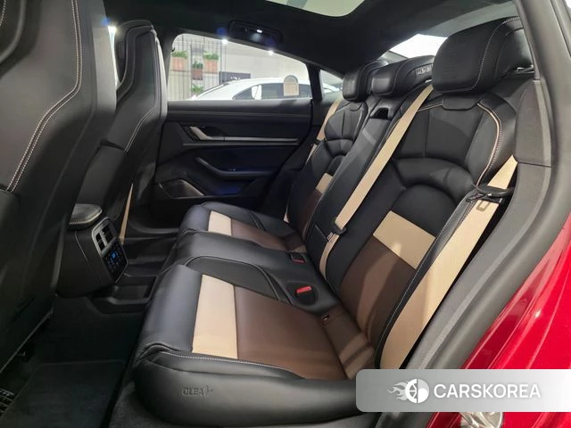 Porsche Taycan 2025 Красный из Кореи, фото 4