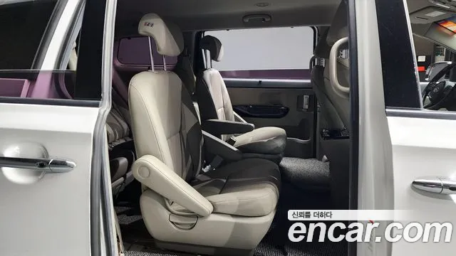 Kia The New Carnival id 2412089 из Кореи 4