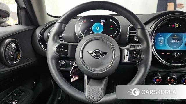 Mini Cooper Clubman 2023 Белый из Кореи, фото 4