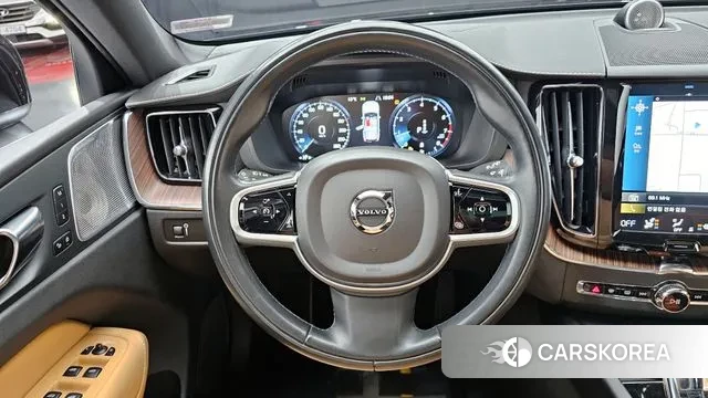 Volvo XC60 second Generation 2021 Черный из Кореи, фото 4