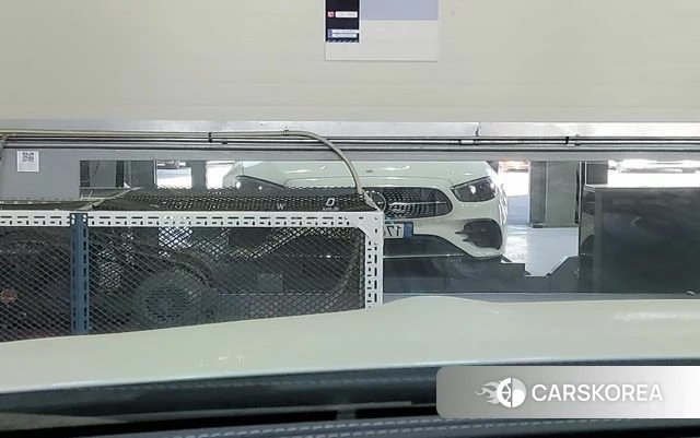 Mercedes-Benz E-Class W213 2022 Белый из Кореи, фото 4