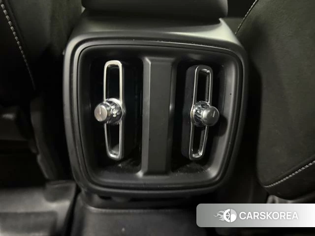 Volvo XC40 2019 Белый из Китая, фото 4