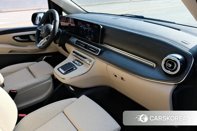 Mercedes-Benz V-Class 2025 Черный из Кореи, фото 4