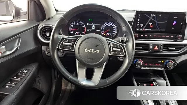 Kia The New K3 2nd generation 2022 Белый из Кореи, фото 4