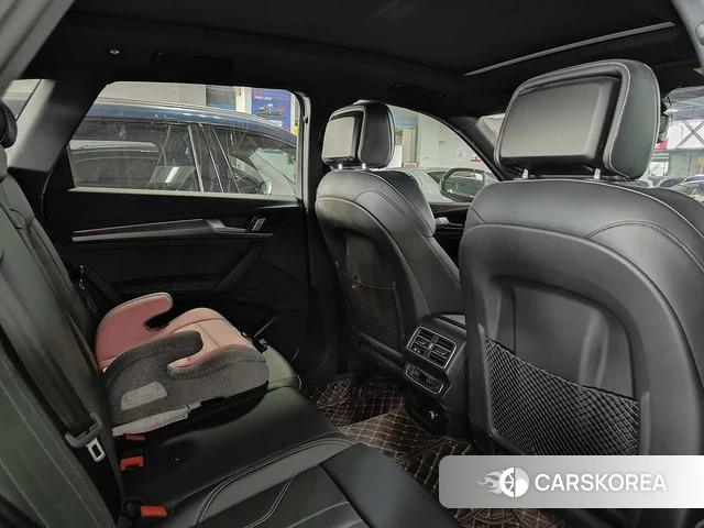 Audi Q5L 2024 Серебристо-серый из Китая, фото 4