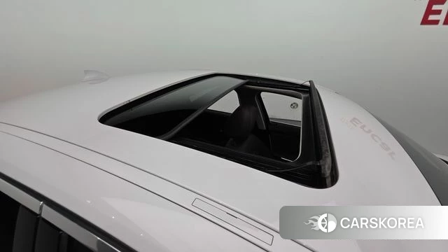 BMW 3 Series (G20) 2019 Белый из Кореи, фото 4