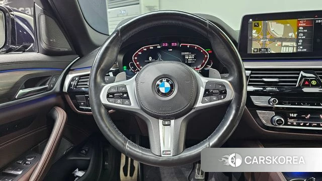 BMW 5 Series (G30) 2021 Черный из Кореи, фото 4
