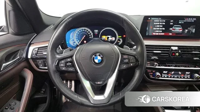 BMW 5 Series (G30) 2018 Белый из Кореи, фото 4