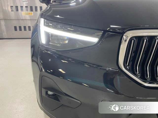 Volvo XC40 2026 Черный из Кореи, фото 4