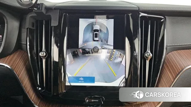 Volvo XC60 second Generation 2023 Белый из Кореи, фото 4