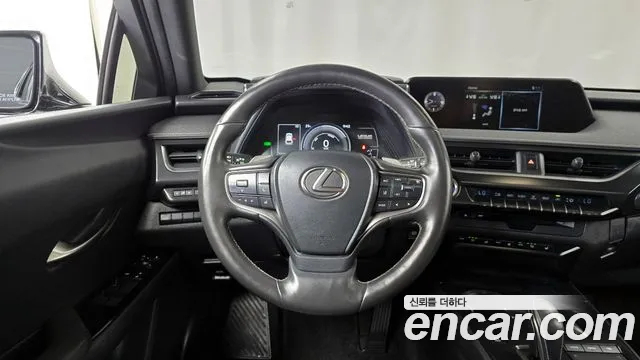Lexus UX300e 2022 Черный из Кореи, фото 4