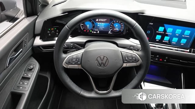 Volkswagen Golf 8th Generation 2023 Серый из Кореи, фото 4