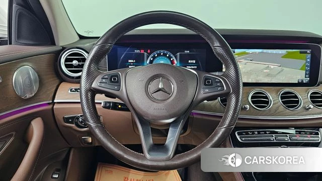 Mercedes-Benz E-Class W213 2018 Белый из Кореи, фото 4