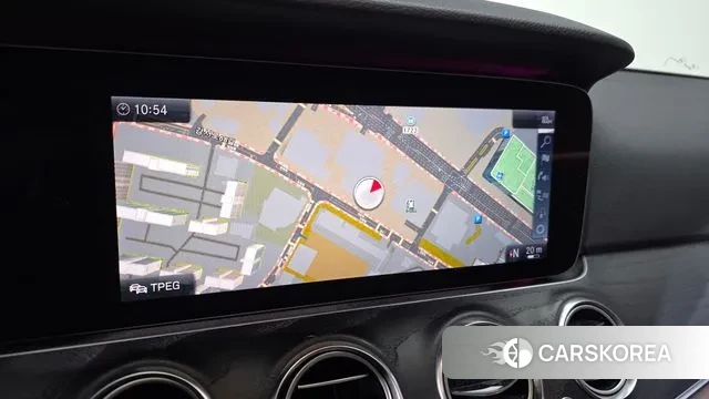 Mercedes-Benz E-Class W213 2018 Белый из Кореи, фото 4