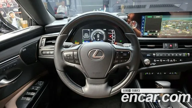 Lexus ES300h 7th generation 2023 Серебряный из Кореи, фото 4