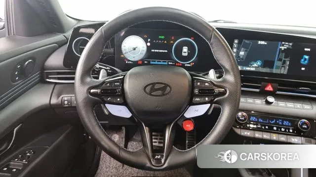 Hyundai The New Avante (CN7) 2023 Светло-серебряный цвет из Кореи, фото 4
