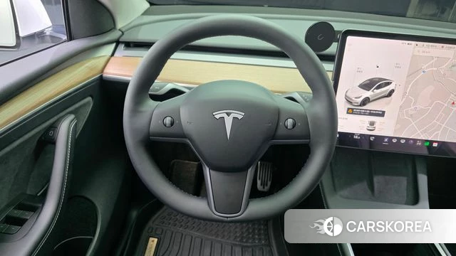 Tesla Model Y 2024 Белый из Кореи, фото 4