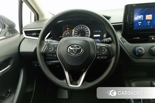 Toyota Corolla 2023 Белый из Китая, фото 4