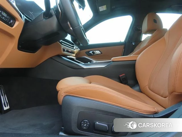 BMW 3 Series (G20) 2025 Белый из Кореи, фото 4