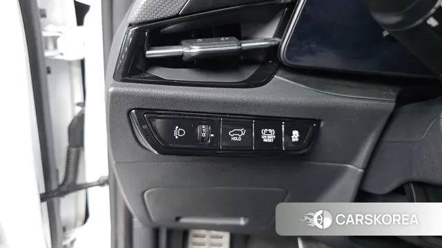 Kia Di Ol Nu Niro 2023 Белый из Кореи, фото 4